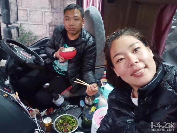 为帮老公分担 从卡嫂转型成一名女司机