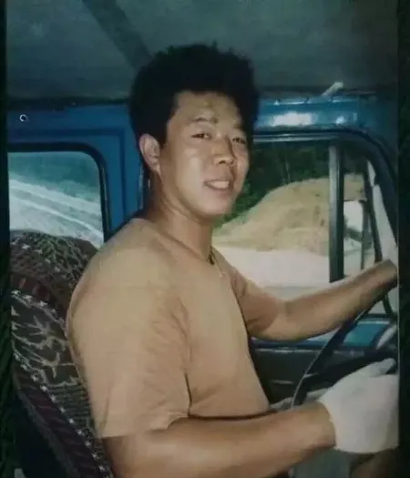 戈壁滩长下坡 A2夫妻车穿越青海无人区