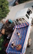 夏天太热怎么办？卡友的小货车变＂泳池＂
