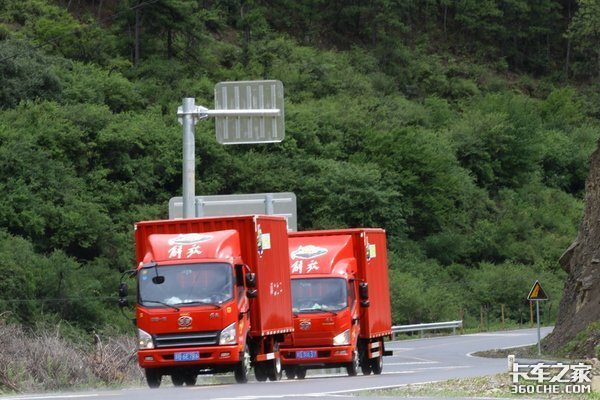 高速公路弯道多&nbsp;原来是为司机安全着想