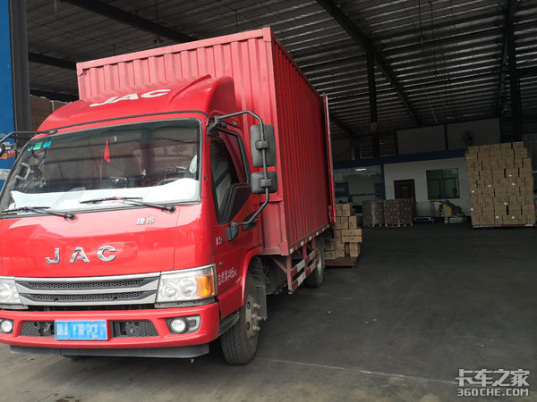 老板到职业司机&nbsp;周师傅为还债转行开车