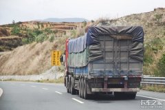 为防控疫情 兴礼检查站设货车安检通道